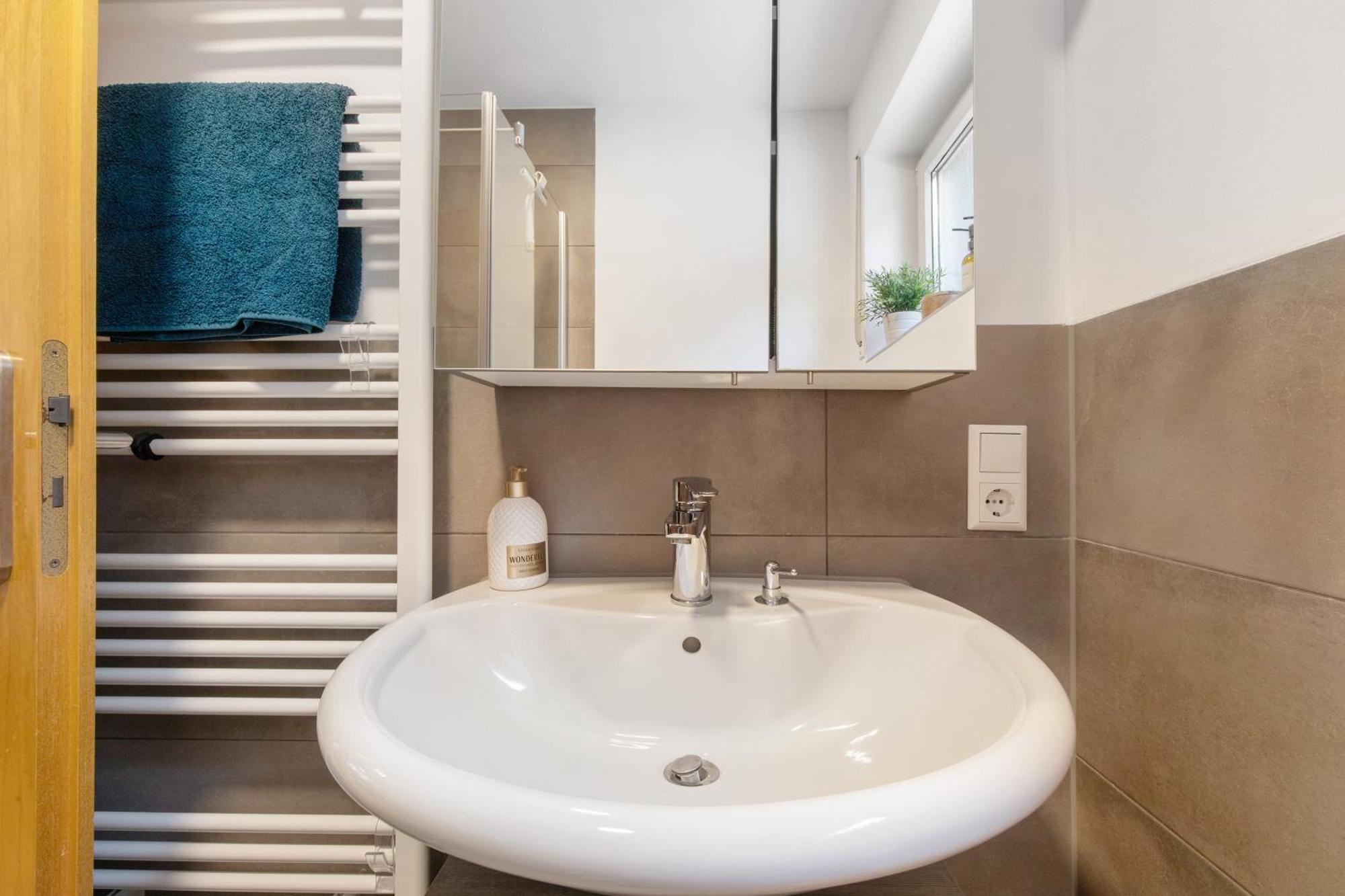 Ferienwohnung Emilia, 36Qm Münsingen Buitenkant foto