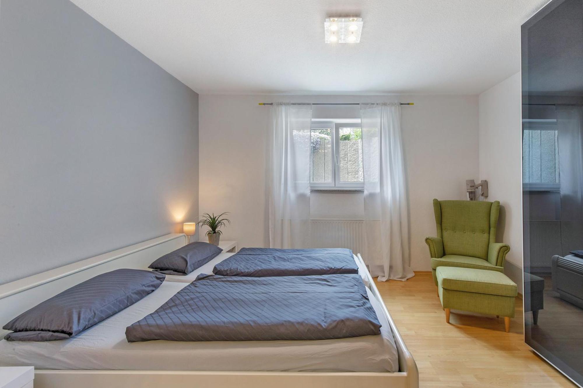 Ferienwohnung Emilia, 36Qm Münsingen Buitenkant foto