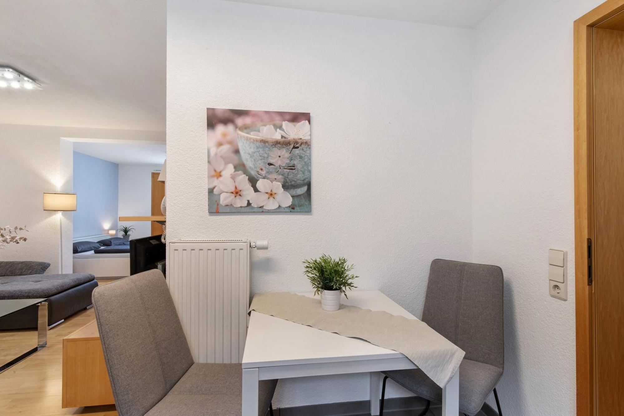 Ferienwohnung Emilia, 36Qm Münsingen Buitenkant foto