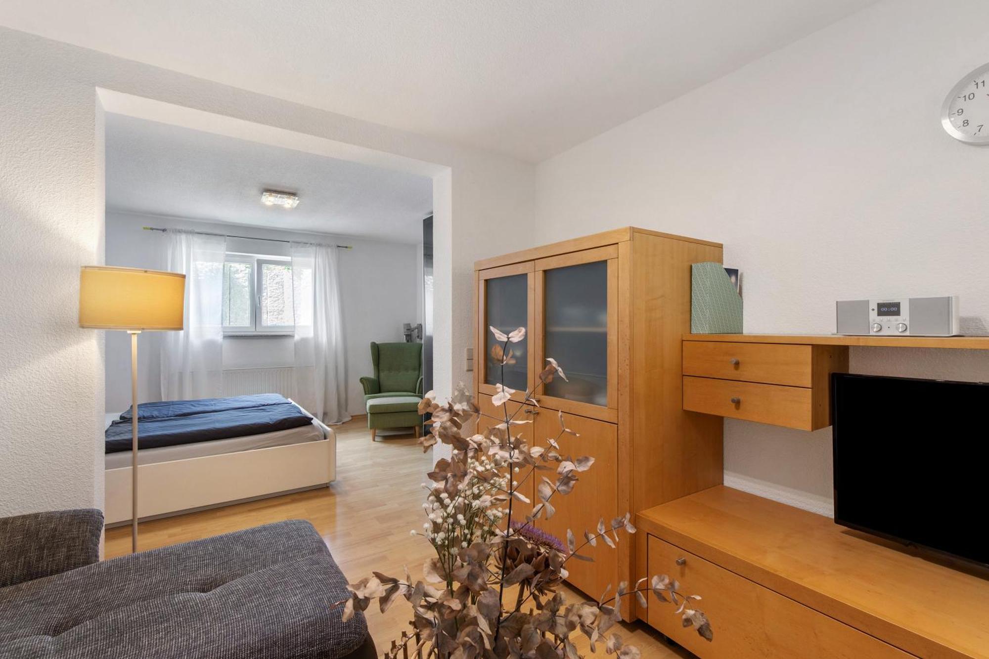 Ferienwohnung Emilia, 36Qm Münsingen Buitenkant foto