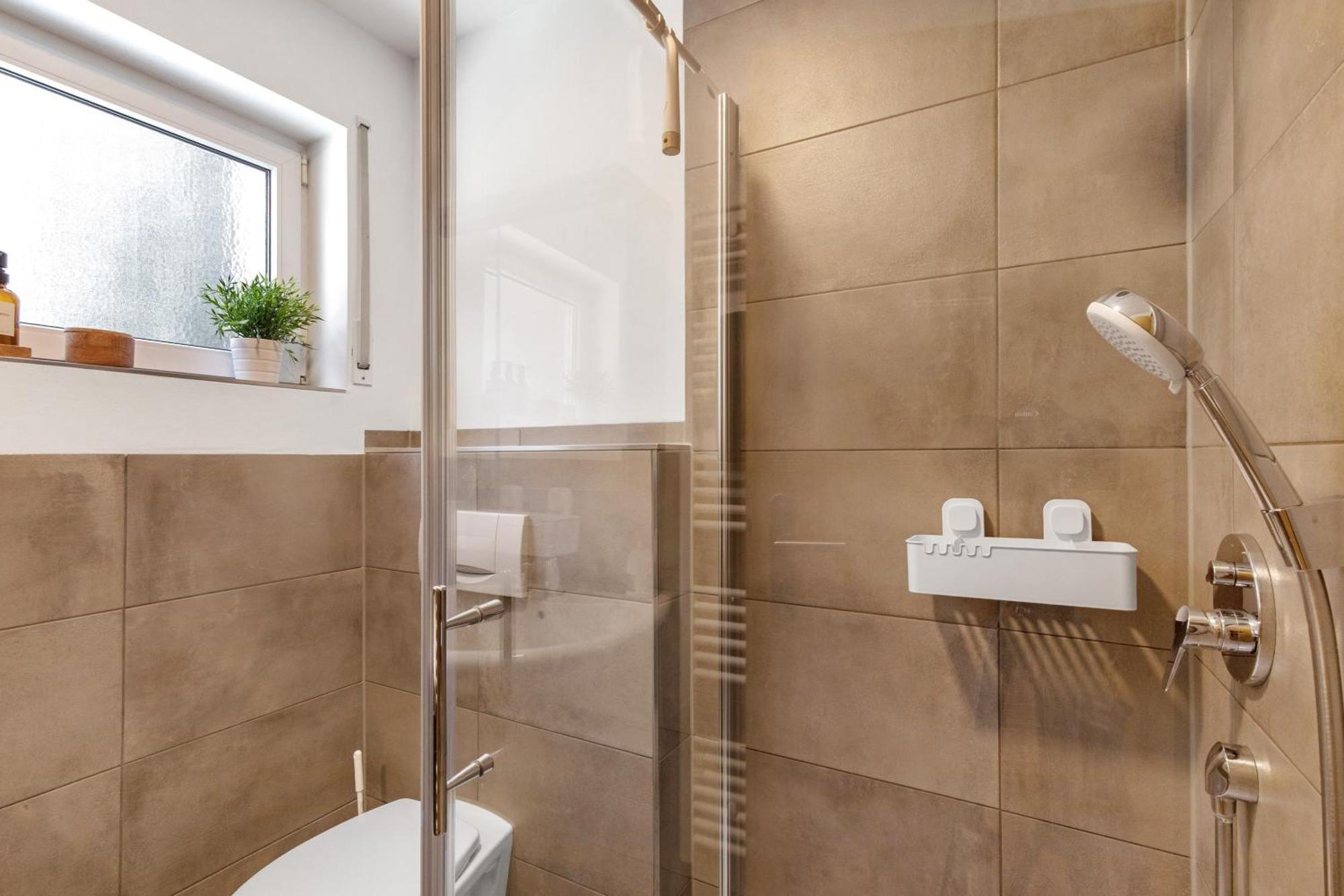 Ferienwohnung Emilia, 36Qm Münsingen Buitenkant foto