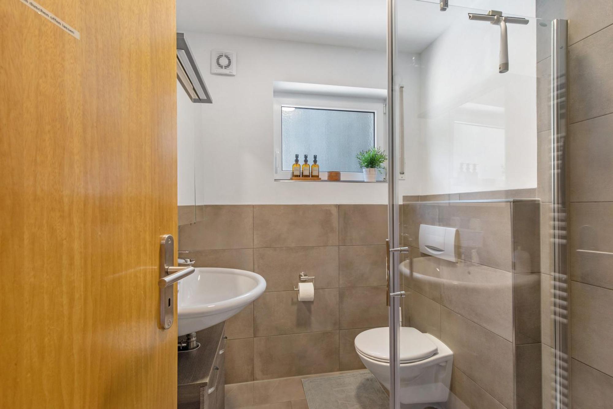 Ferienwohnung Emilia, 36Qm Münsingen Buitenkant foto